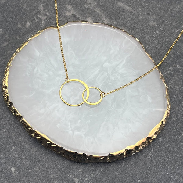Gold Interlocking Ring Necklace