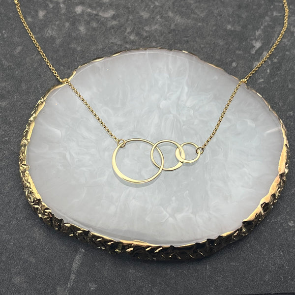Gold Interlocking Ring Necklace