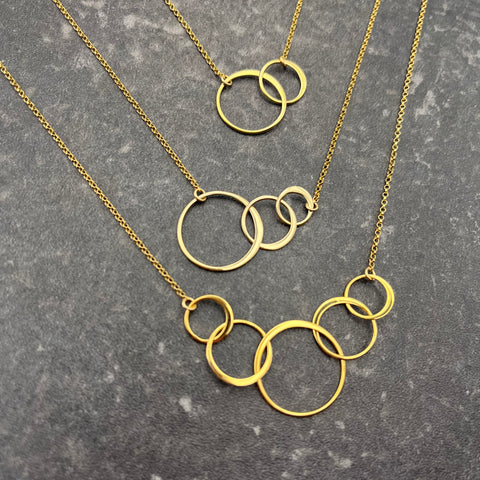 Gold Interlocking Ring Necklace