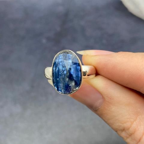 ✨NEW✨ Blue Kyanite Ring