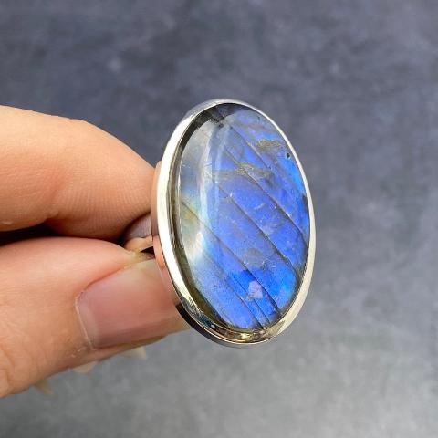 Oval Labradorite Ring