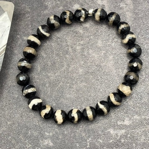 Black and White Tibetan Agate Crystal Stretch Bracelet