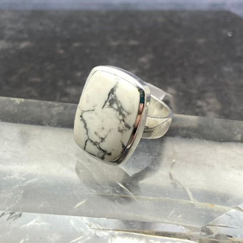 Howlite Ring